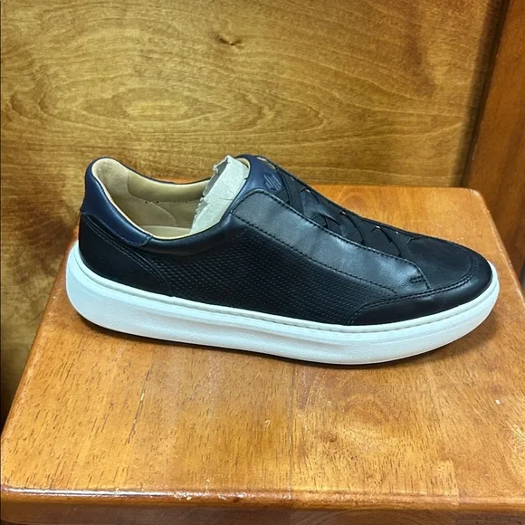 Johnston & Murphy Black Leather Sneakers - Picture 2 of 5